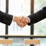 India's Biggest Refiner Partners with World's Top Crude Trader