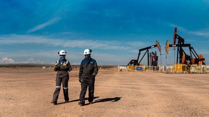YPF Extends Rally as Abu Dhabi LNG Talks, U.S. Deal Fuel Momentum