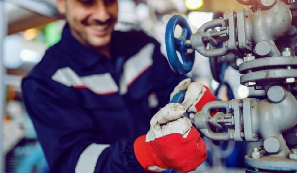 Iraq Secures First Floating LNG Import Platform Deal with U.S. Firm