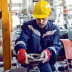 Oil and Gas Industry Layoffs Accelerate with Lower Prices