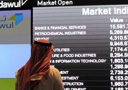 Oil Soars on Prospects Of New U.S. Sanctions And Surprise Stock Draw