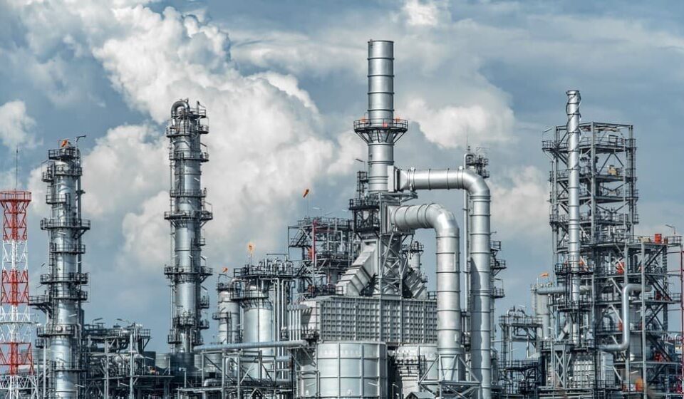 Fire Erupts at Chevron Refinery in California