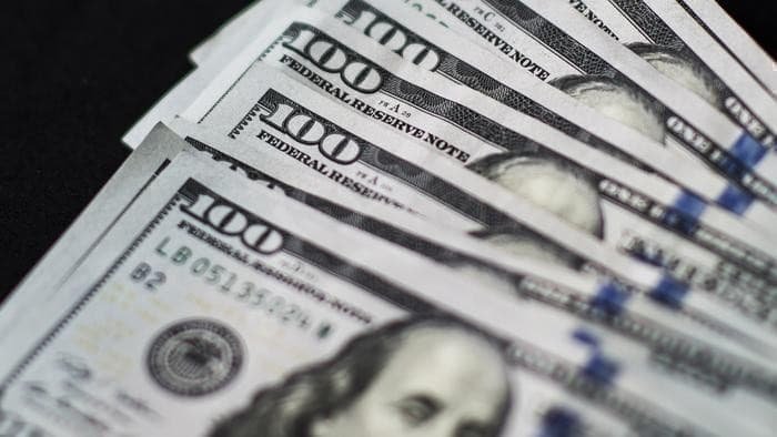 Falling Energy Revenues Force Algeria to Plan $2.3-Billion Bond  