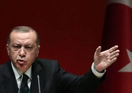 Trump Pressures Erdogan to Drop Russian Oil Purchases