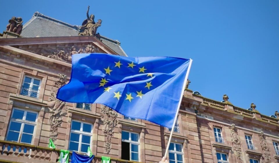 EU Set to Ban Russian LNG Imports Earlier than Planned