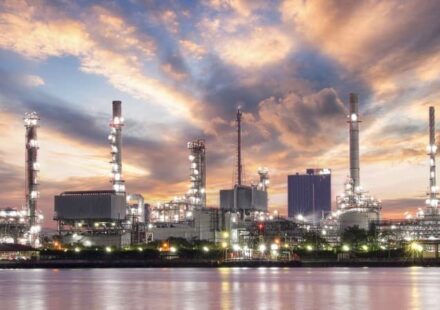Azeri State Oil Firm Socar Set to Buy Italian Refiner