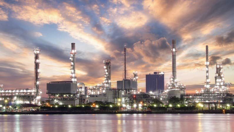 Azeri State Oil Firm Socar Set to Buy Italian Refiner