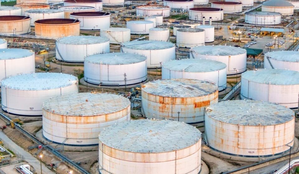 Oil Prices Slip After API Reports Unexpected Inventory Build