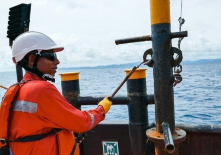ConocoPhillips to Slash Workforce By Up to 25%