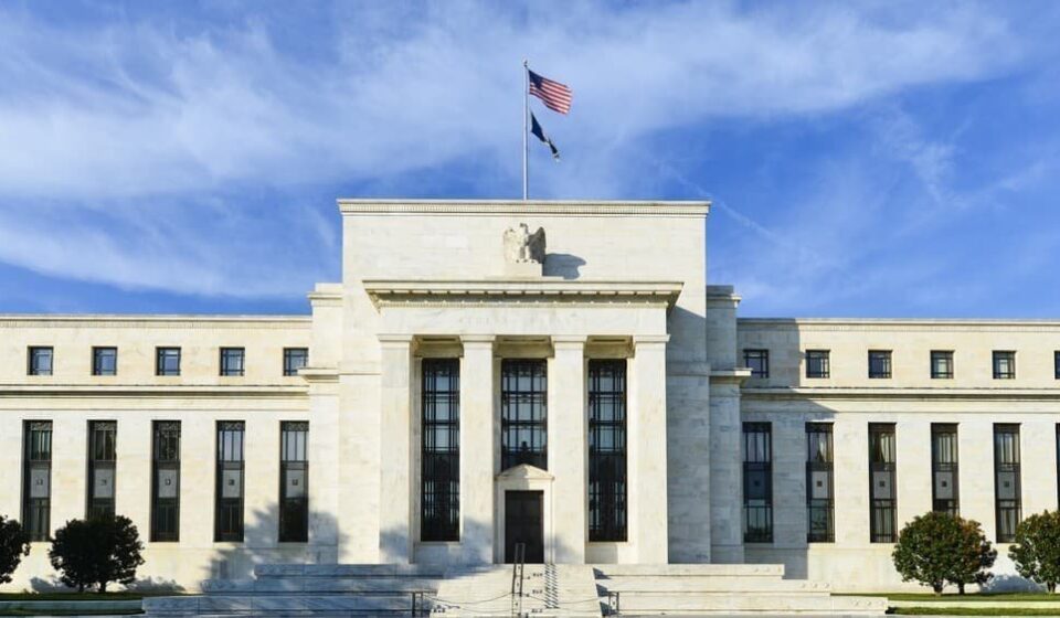 Dollar Weakness Lingers as Markets Bet on September Rate Cut