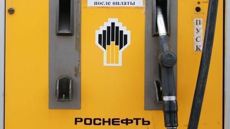 Fuel Stations Packed in Russian Far East As Drone Strikes Cause Shortages