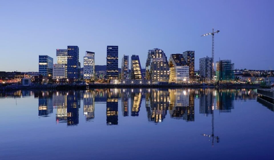 Norway’s $1.9 Trillion Oil Fund Cuts Stakes in Energy Supermajors