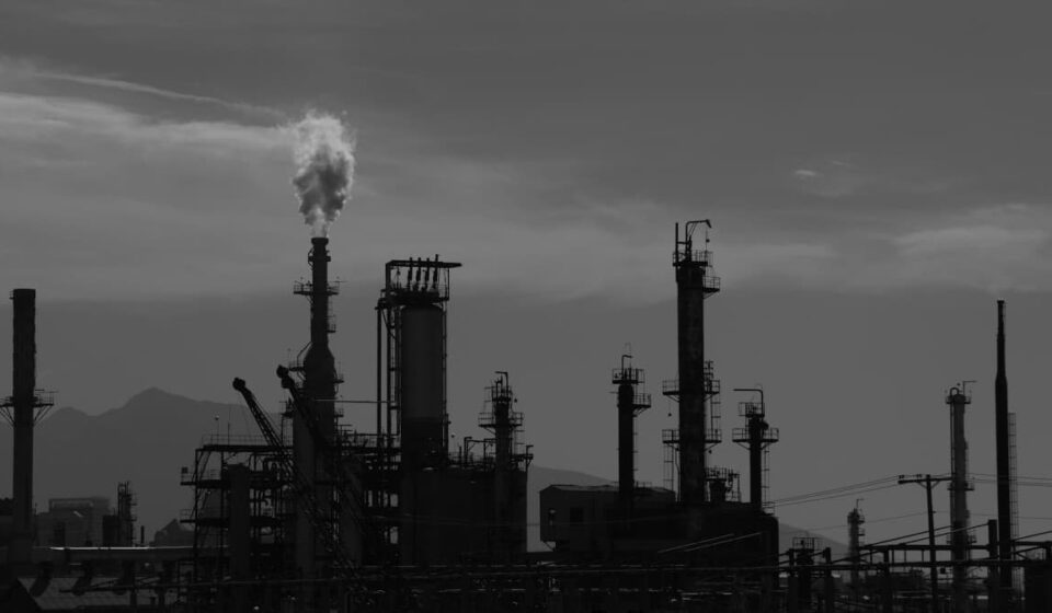 Drone Strike Halts Rosneft Oil Refinery Operations