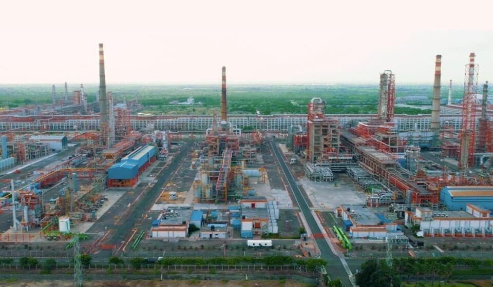 Indian Refiners Pause Procurement After Trump Targets Russian Crude Flows