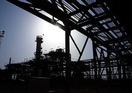 Iran Hit by Power Protests as Oil Exports Surge to 1.9 Million bpd
