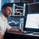 Oil Price Swings Challenge Big Oil Trading Profits