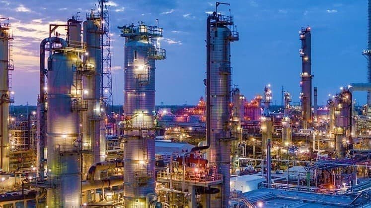 US Crude Inventories Draw Down While Prices Fall