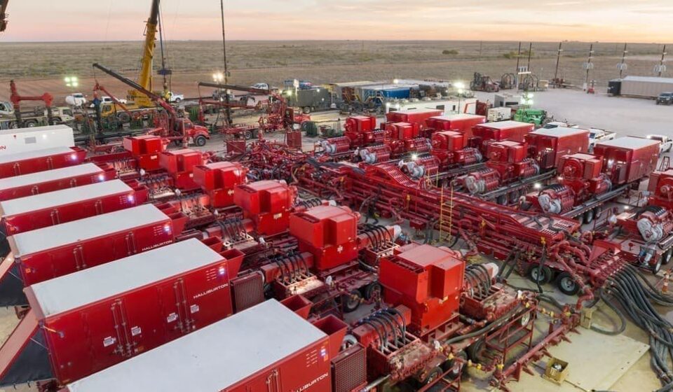 Fracking Giant Halliburton Warns of Softer Oilfield Services Market
