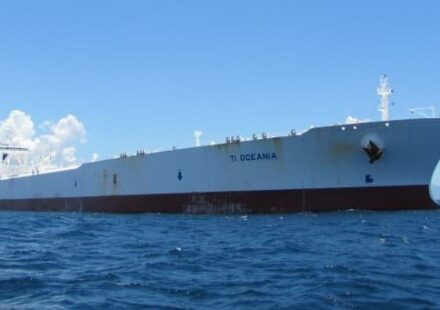 Oil Tanker Rates Retreat as Middle East Tensions Cool