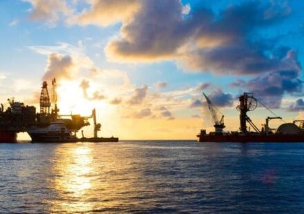 BP Stock Sees Brief Jump on Report of Merger Talks With Shell