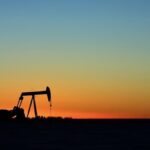 Trump Orders Oil Sector to Keep Prices Low After Strikes on Iran