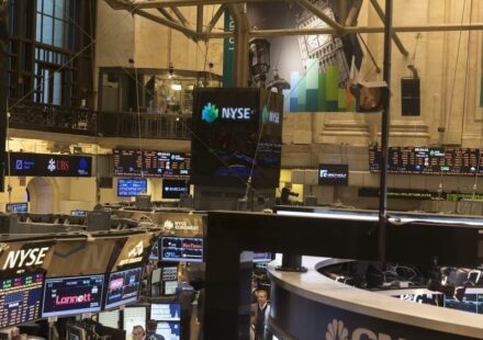 Oil Rises 3% After U.S. Bombs Iranian Nuclear Sites