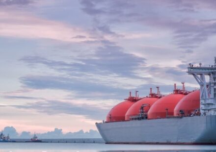 Woodside Energy and Petronas Forge 15-Year LNG Supply Deal