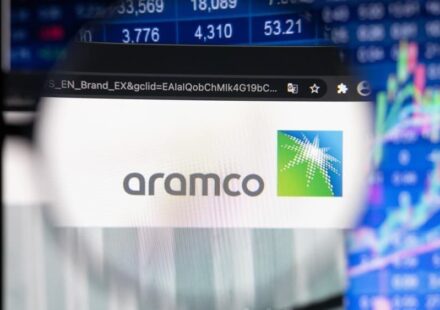 Aramco Considers Asset Sales to Raise Cash