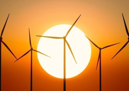 Equinor Considers Suing U.S. Over ‘Unlawful’ Halt of Offshore Wind Project