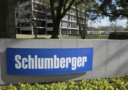 SLB Joins Other Oilfield Services Giants to Warn of Gloomier Outlook