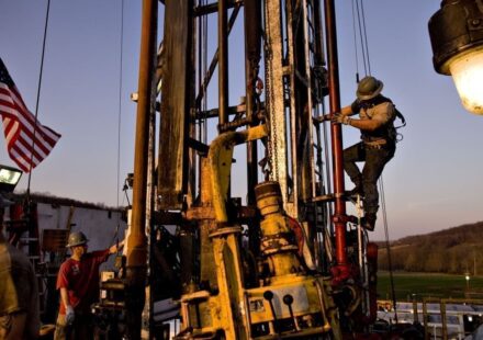 Thrive or Survive? U.S. Energy Secretary Makes U-Turn on Oil Prices
