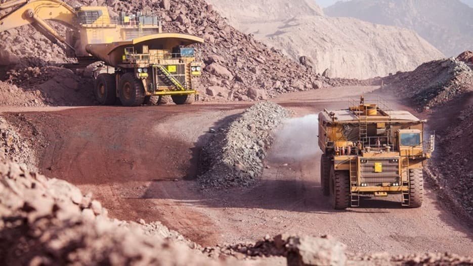 Trump Eyes Sovereign Wealth Fund to Back U.S. Mining