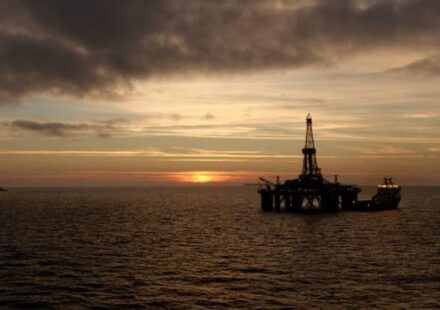 Oil Down Nearly 3% As White House Tariff Talk Rumors Fly