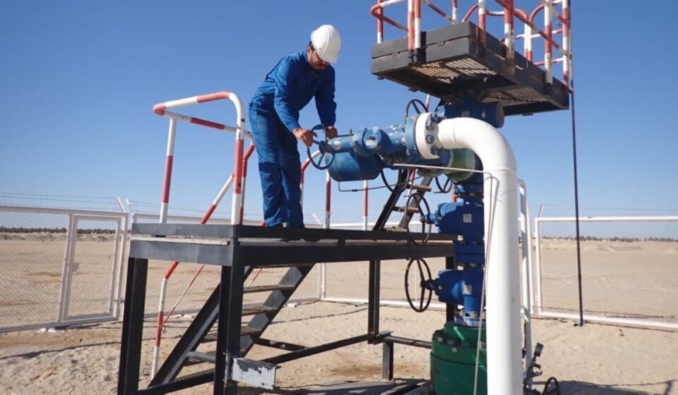Libyan Oil Revenue Decline, Unrest Send Dinar Plunging