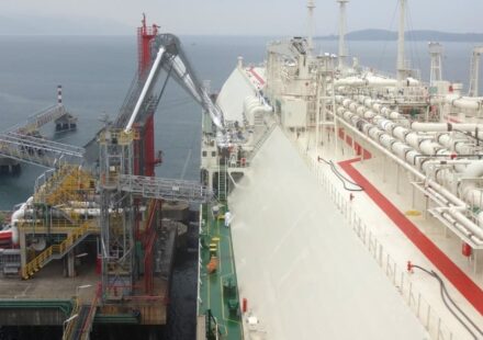 South Korea to Leverage LNG and Shipbuilding in U.S. Tariff Talks