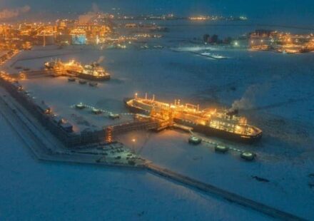 Russian Arctic LNG 2 Project Resumes Gas Processing
