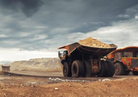 Glencore Cuts Coal as Market Glut Smothers Prices