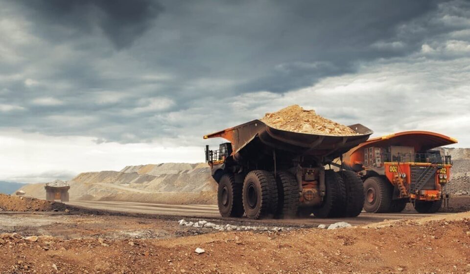 Glencore Cuts Coal as Market Glut Smothers Prices