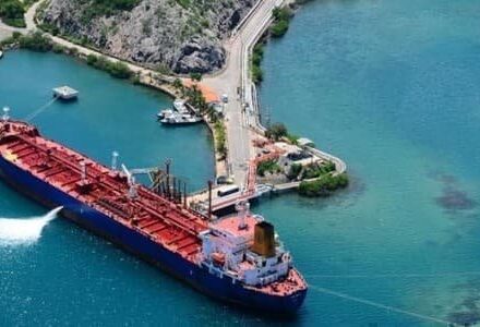 Trump: 25% Tariff On Anyone Who Buys Venezuelan Oil & Gas