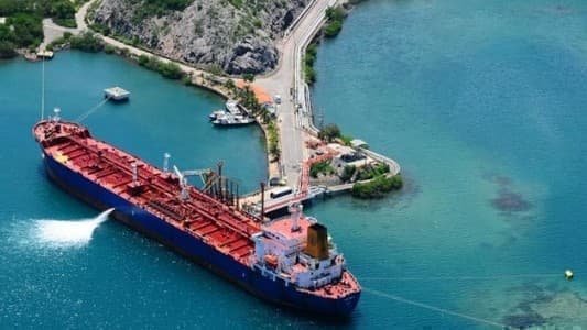 Trump: 25% Tariff On Anyone Who Buys Venezuelan Oil & Gas