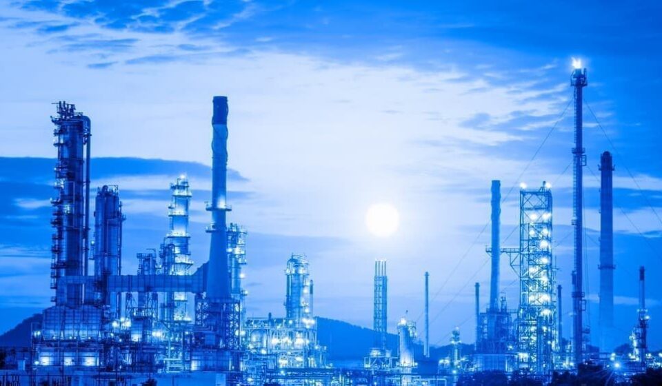Oil Prices on Course for the First Weekly Loss in a Month