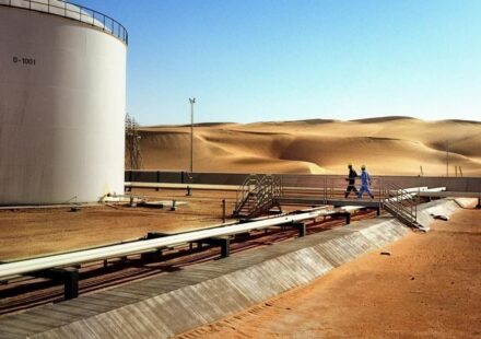 Oil Prices Fall On Rising Crude Inventories, Hawkish Fed