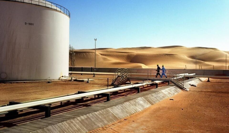 Oil Prices Fall On Rising Crude Inventories, Hawkish Fed