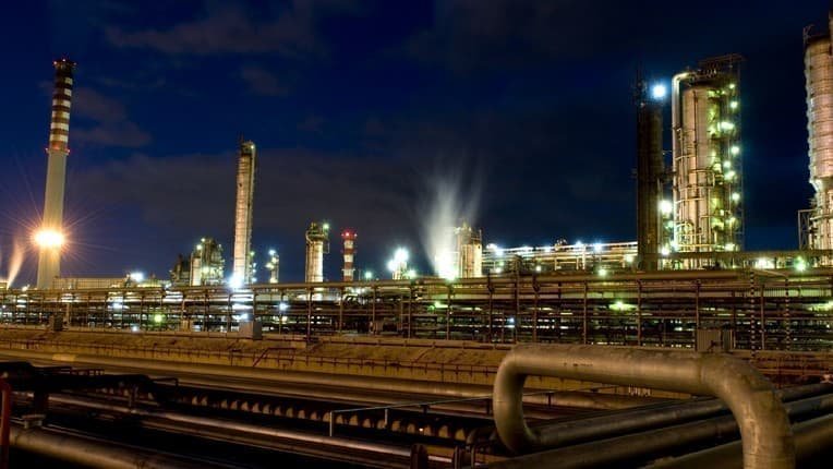 API Reports Large Crude Draw, Major Jump in Fuel Inventories