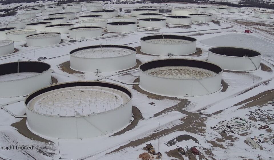 Oil Moves up on Inventory Dip