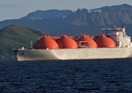 LNG Developers Caught in a Regulatory Waiting Game