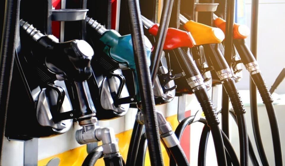 National Gasoline Prices Fall Below $3 Per Gallon