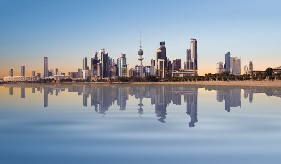 Kuwait's Economy Struggles as Oil Production Cuts Persist
