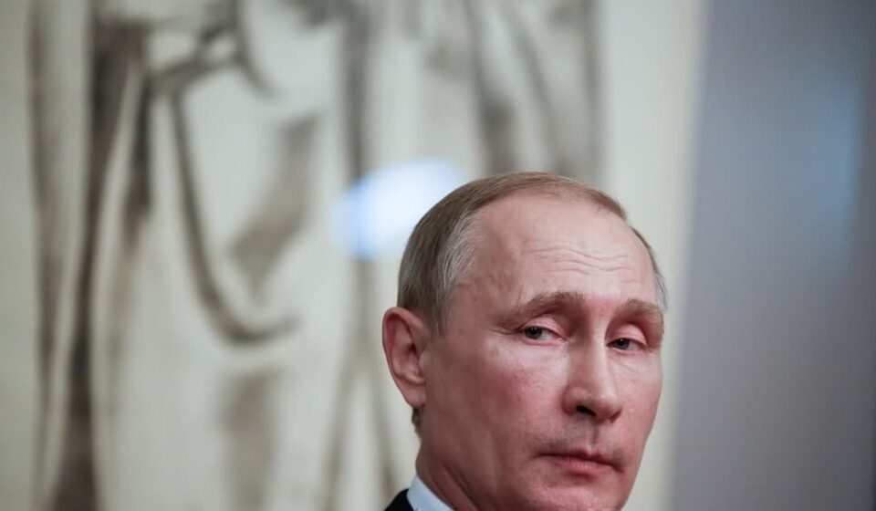 Putin's Gazprombank Move Creates Ripple in EU-U.S. Sanctions Strategy