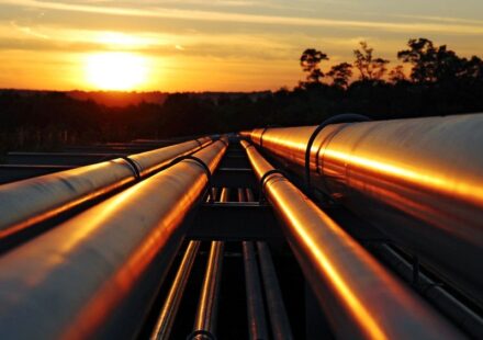 U.S. Backs Iraq-Syria Oil Pipeline to Bypass the Strait of Hormuz